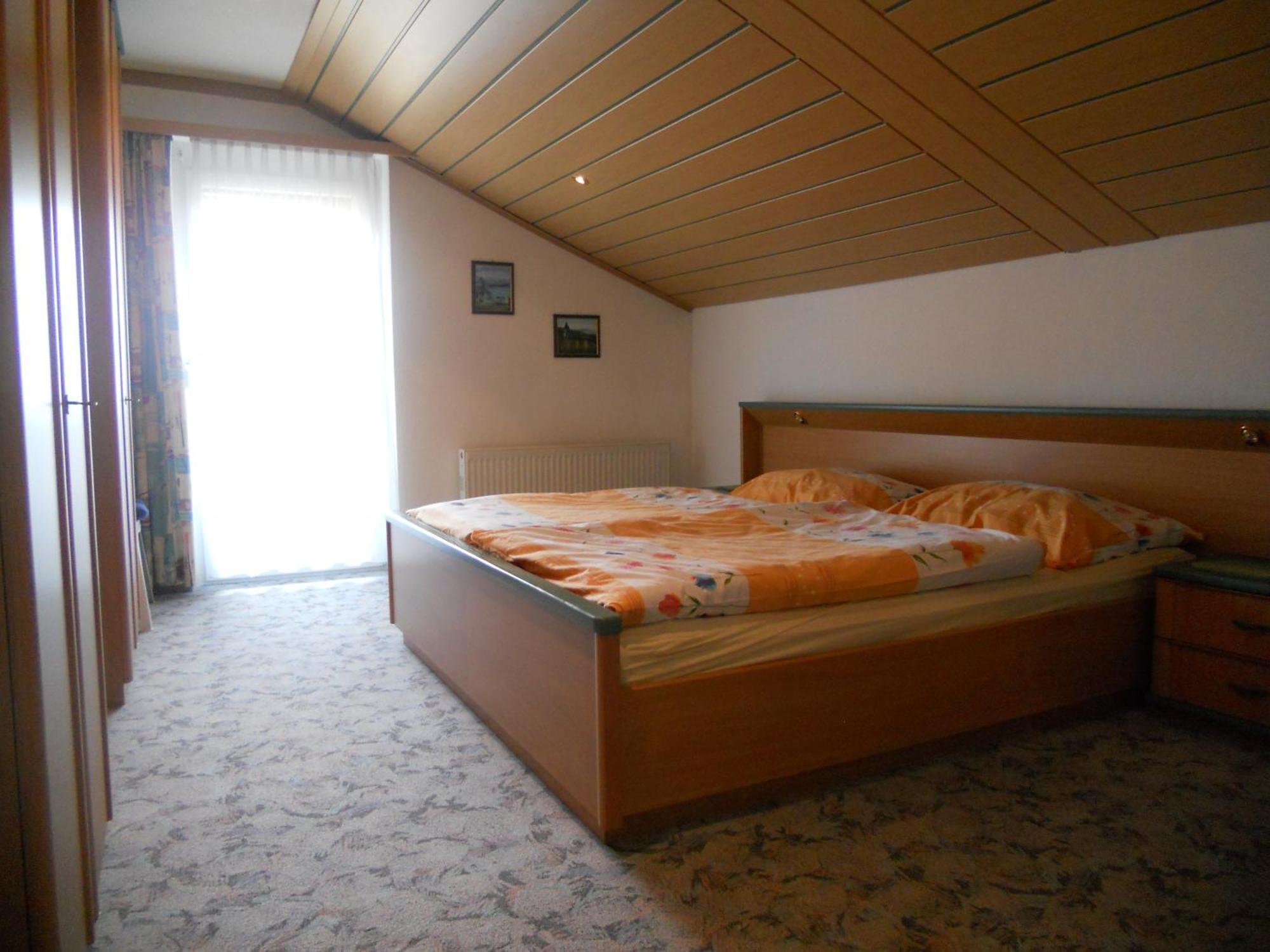 Ferienwohnungen/Holiday Apartments Lederer Reisach Eksteriør billede